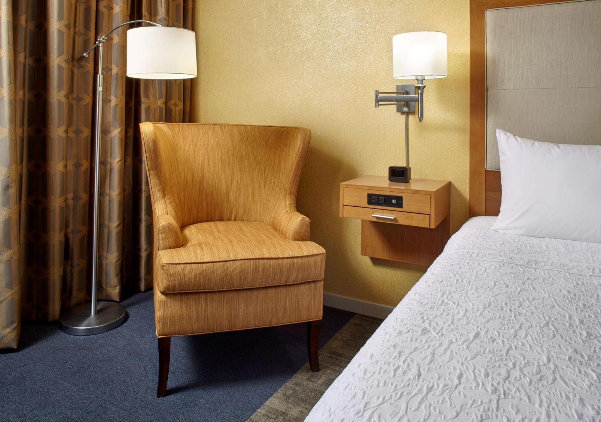 Hampton Inn & Suites Pittsburgh Airport South/Settlers Ridge Robinson Township Extérieur photo